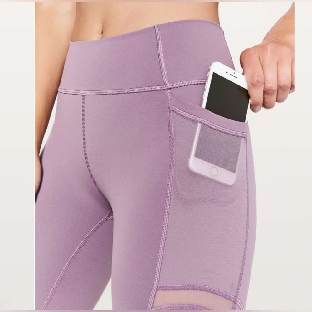 Lululemon Women's Forget The Sweat Crop Smoked Mulberry Size 2 Stretch leggings - Picture 3 of 10